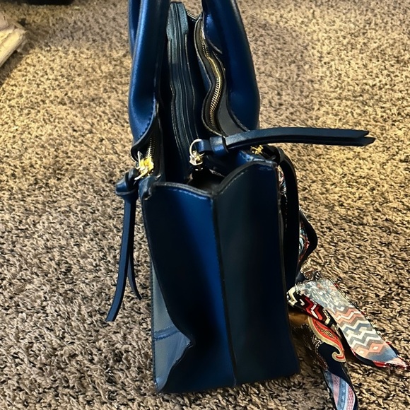 London Fog Blue Satchel Purse w/Scarf EUC PURSE-SALE was $60 p1 - Picture 2 of 8